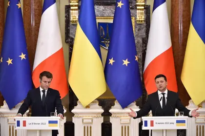 Zelensky, Macron talk latest developments on battlefield, security assistance to Ukraine