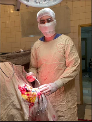 Ukrainian Surgeon Leaves Residency Abroad to Treat Front Line Casualties Back Home