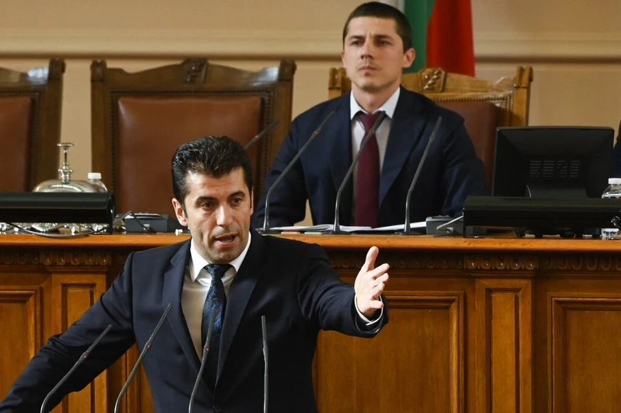Bulgarian PM blames Russia, mafia after his gov’t loses no-confidence vote
