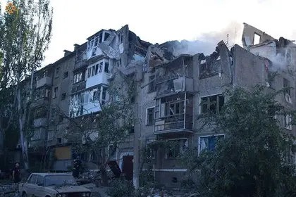 WATCH Russian Strike On Mykolaiv Residential Building Kills Three