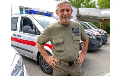 Допомога пораненим на фронті: Петро Токач разом із «Ротарі Інтернешнл» забезпечив війскових понад 35 автівками швидкої допомоги