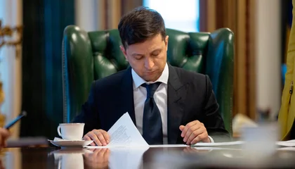 Zelensky temporarily suspends security chief, top prosecutor from duties