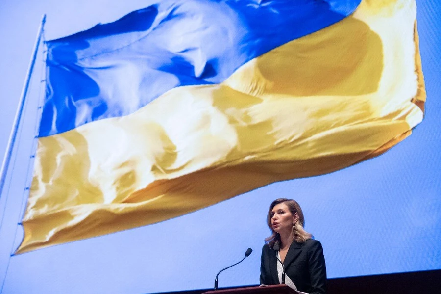 Ukraine’s camera-shy first lady steps onto global stage