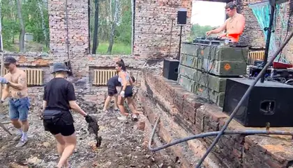 Volunteers Hold Rave Clean-Up Party in Chernihiv Region
