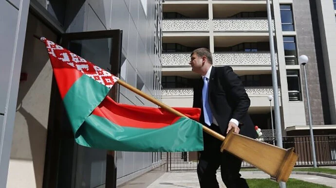 Belarus Recalls its UK Ambassador Over ‘Hostile’ Sanctions. 