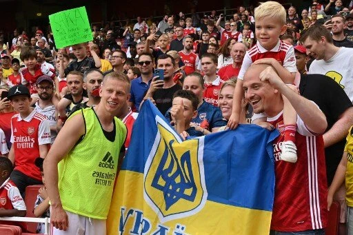 Football Round-Up: Dynamo Kyiv Progresses, Ukraine Captain Zinchenko Joins London’s Arsenal