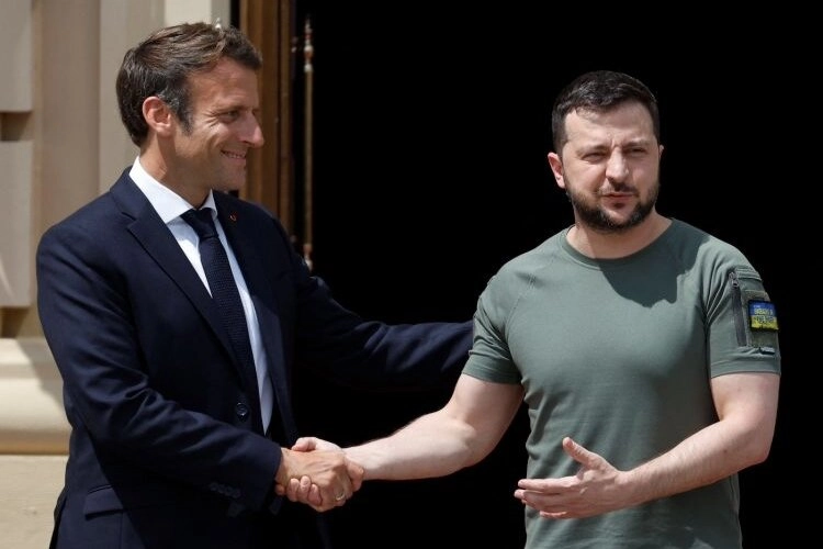 Zelensky asks Macron to unblock macro-financial assistance of European Union