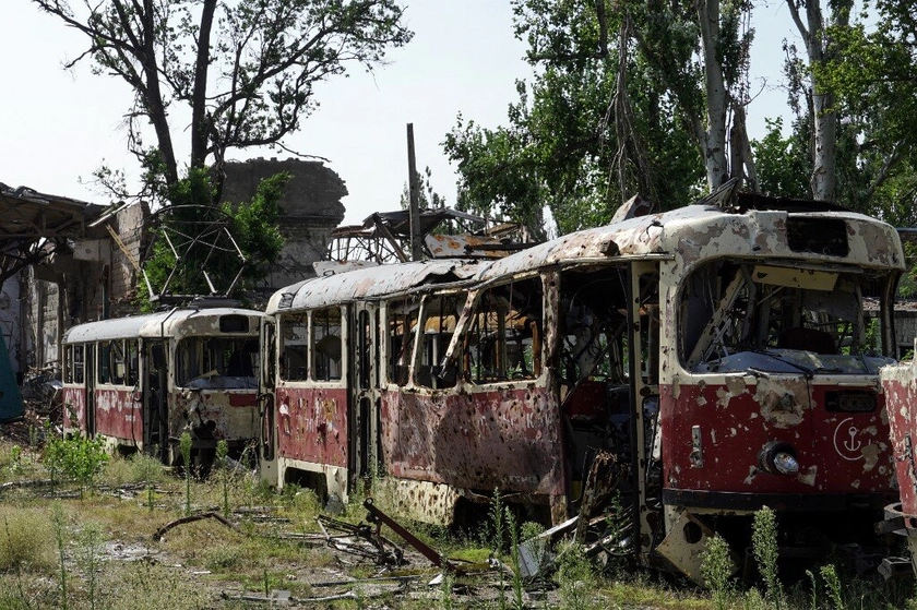 Russian Occupiers to Arrange Dump on Azovstal Plant Ruins