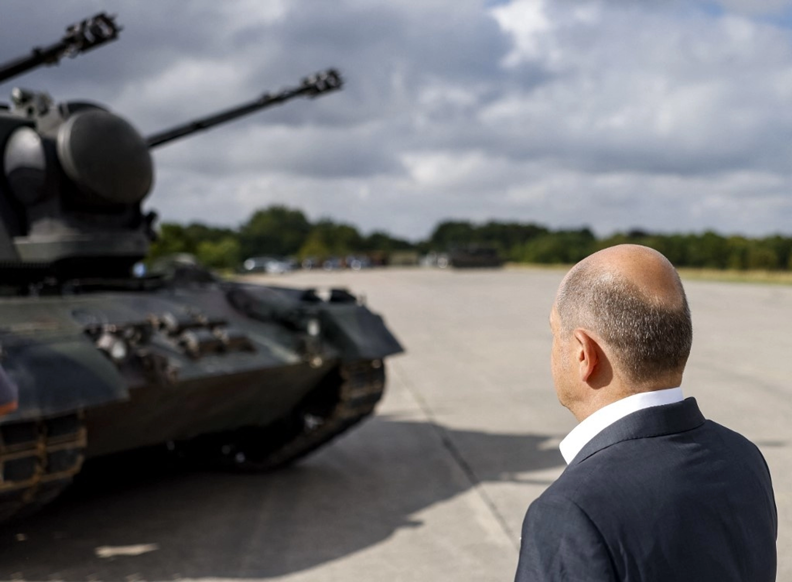 Scholz Eyes EU Membership for Ukraine
