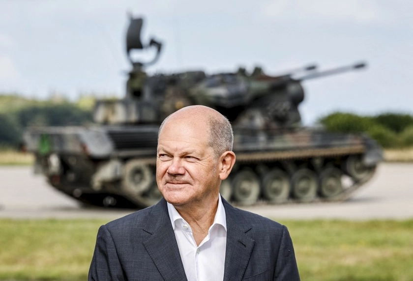 Scholz Sees Germany’s ‘Special Responsibility’ on Building Ukraine Artillery, Air Defence