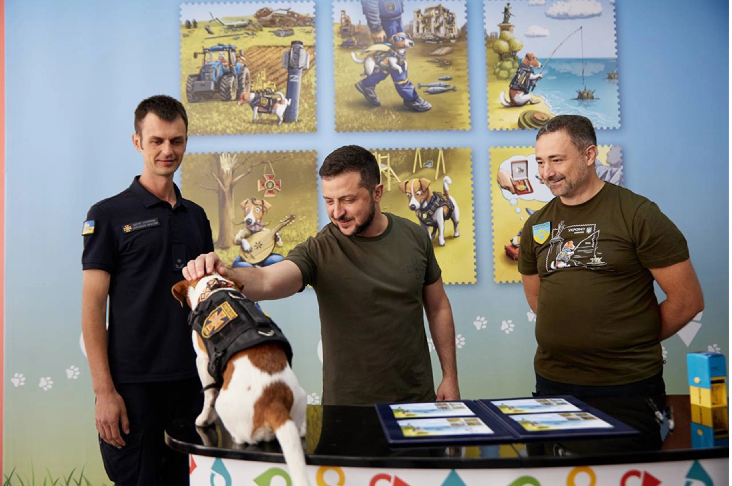 Zelensky &amp; detection K-9 Patron visit school in Irpin