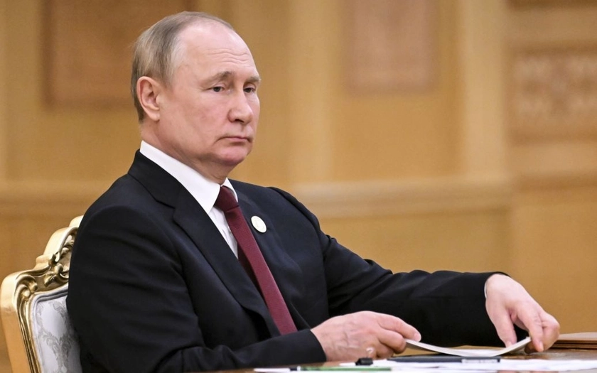 “Перші ластівки”: група депутатів звернулася до Держдуми РФ із вимогою відсторонити Путіна через держзраду