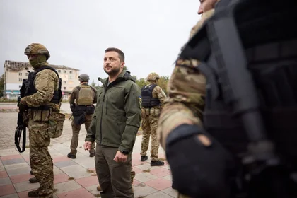 Zelensky Vows ‘Victory’ on Frontline Visit to Liberated Kharkiv Region