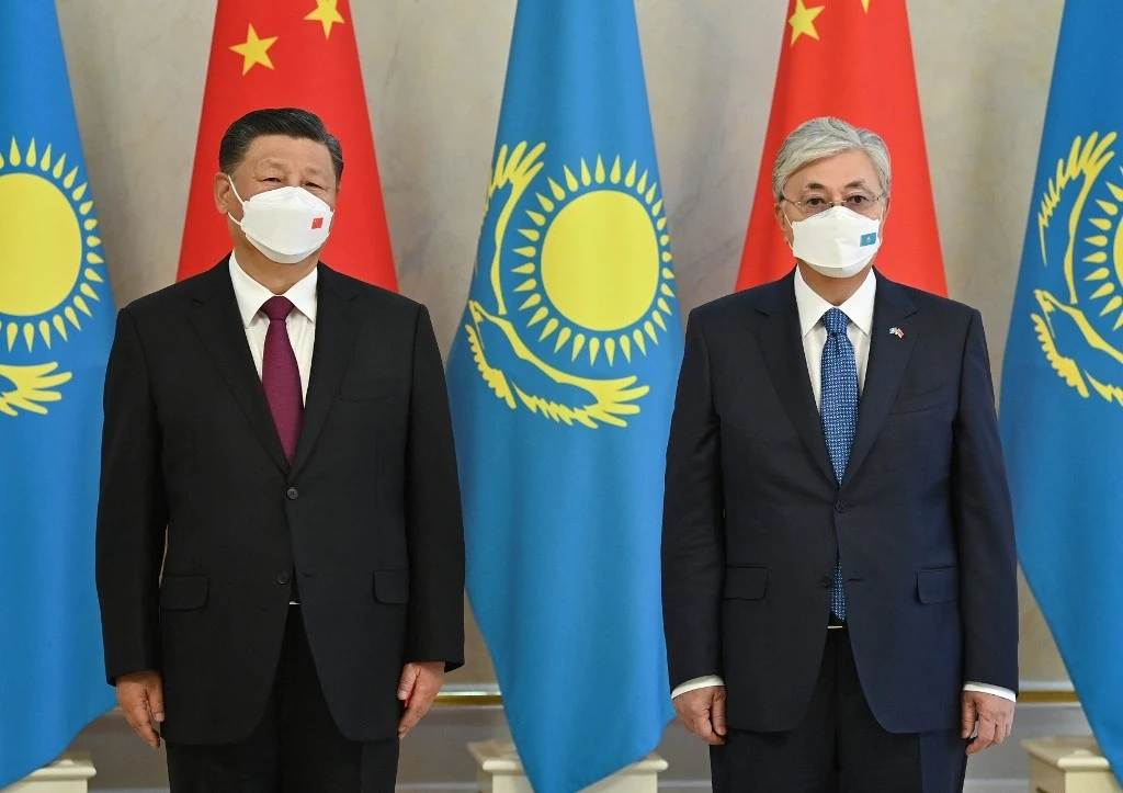 Xi Vows Backing for Kazakhstan