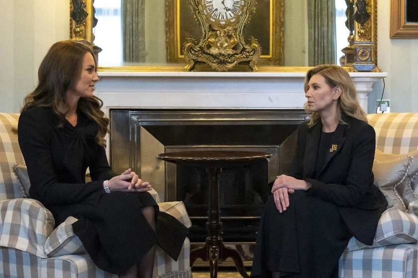 Ukraine’s First Lady Views Queen’s Coffin, Meets Princess of Wales