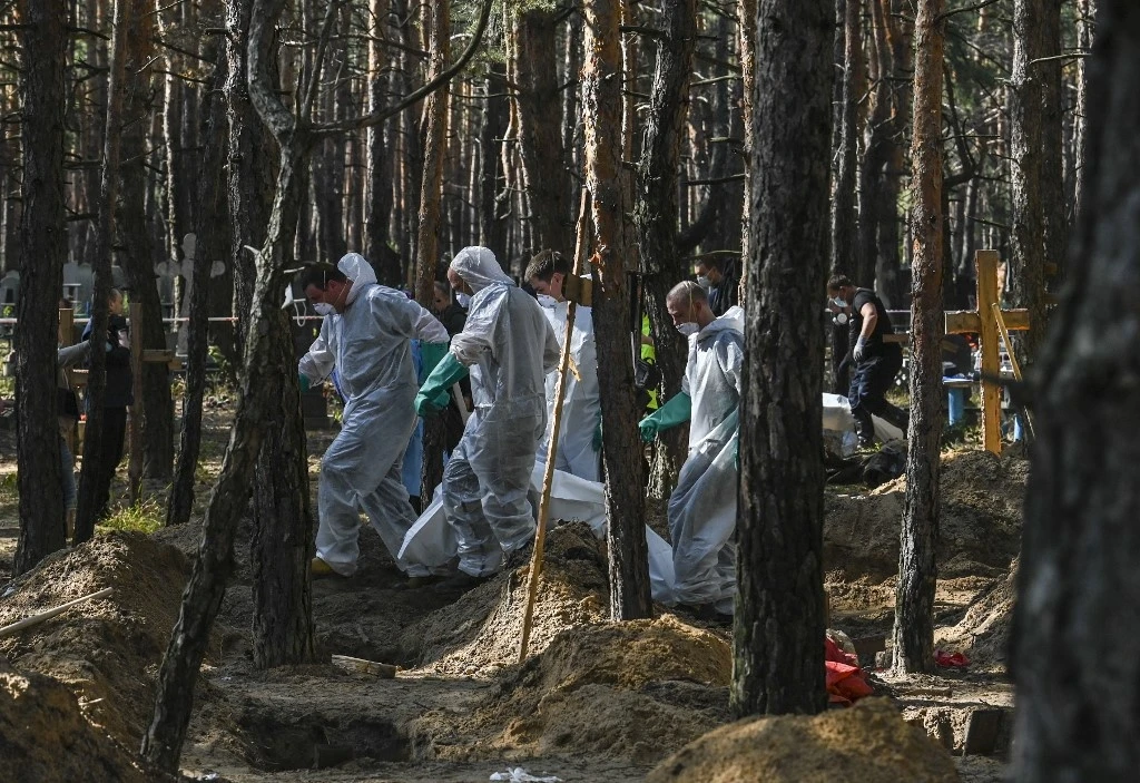 Mass Burial Site in Ukraine’s Izyum: What We Know