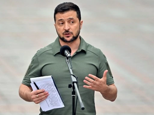 Zelensky Says Does Not Believe Putin Will Use Nuclear Arms