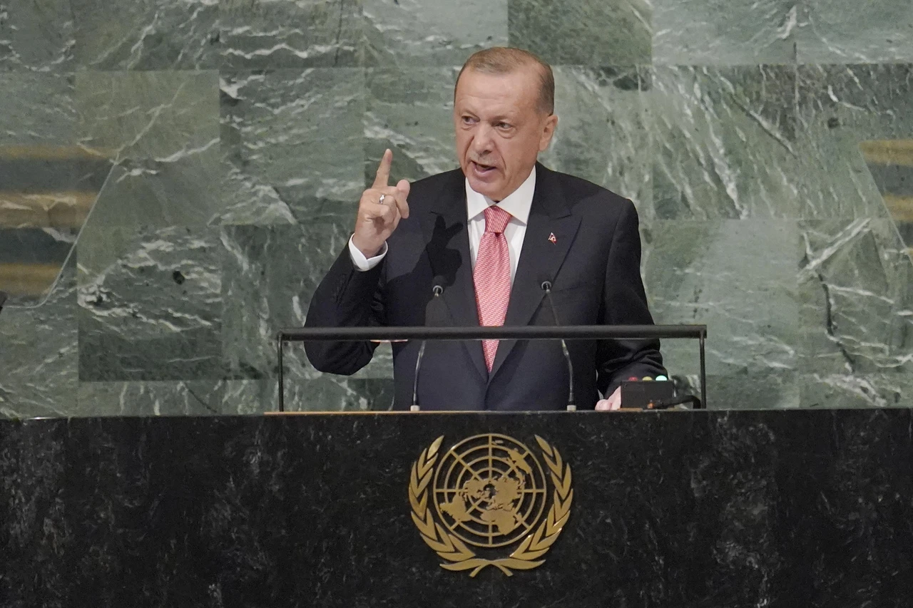 Turkey’s Erdogan Calls for ‘Dignified Way Out’ of Ukraine Crisis