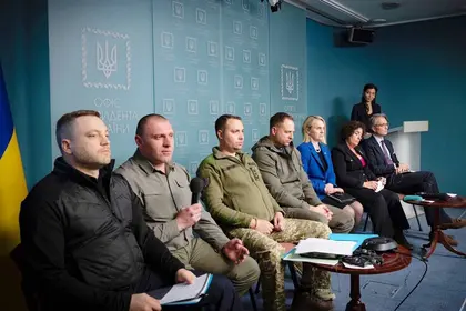 Робота над звільненням українських полонених продовжується – Офіс президента