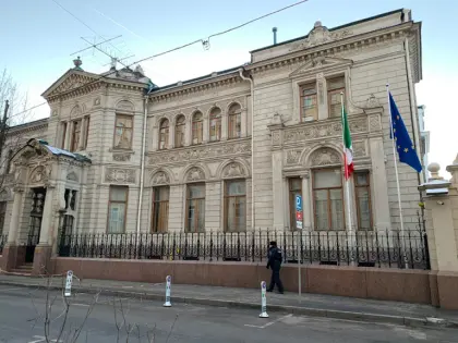 Italy Urges Citizens to Consider Leaving Russia