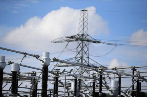 EU to Cut Power Use, Levy Energy Companies