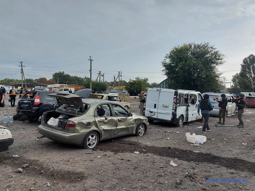 У Запоріжжі внаслідок удару по гуманітарній колоні загинули щонайменше 23 людини, 28 поранені