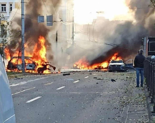 У Києві внаслідок вибухів є загиблі та травмовані