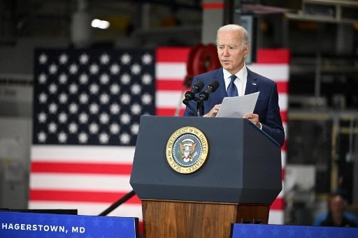 Biden Promises Zelensky Advanced Air Defense Systems