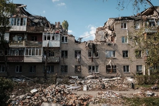Under Approaching Russian Fire in Bakhmut, Eastern Ukraine
