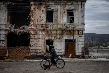 From Pigs To Tvs: Ukrainians Despair At Looting As Russia Retreats