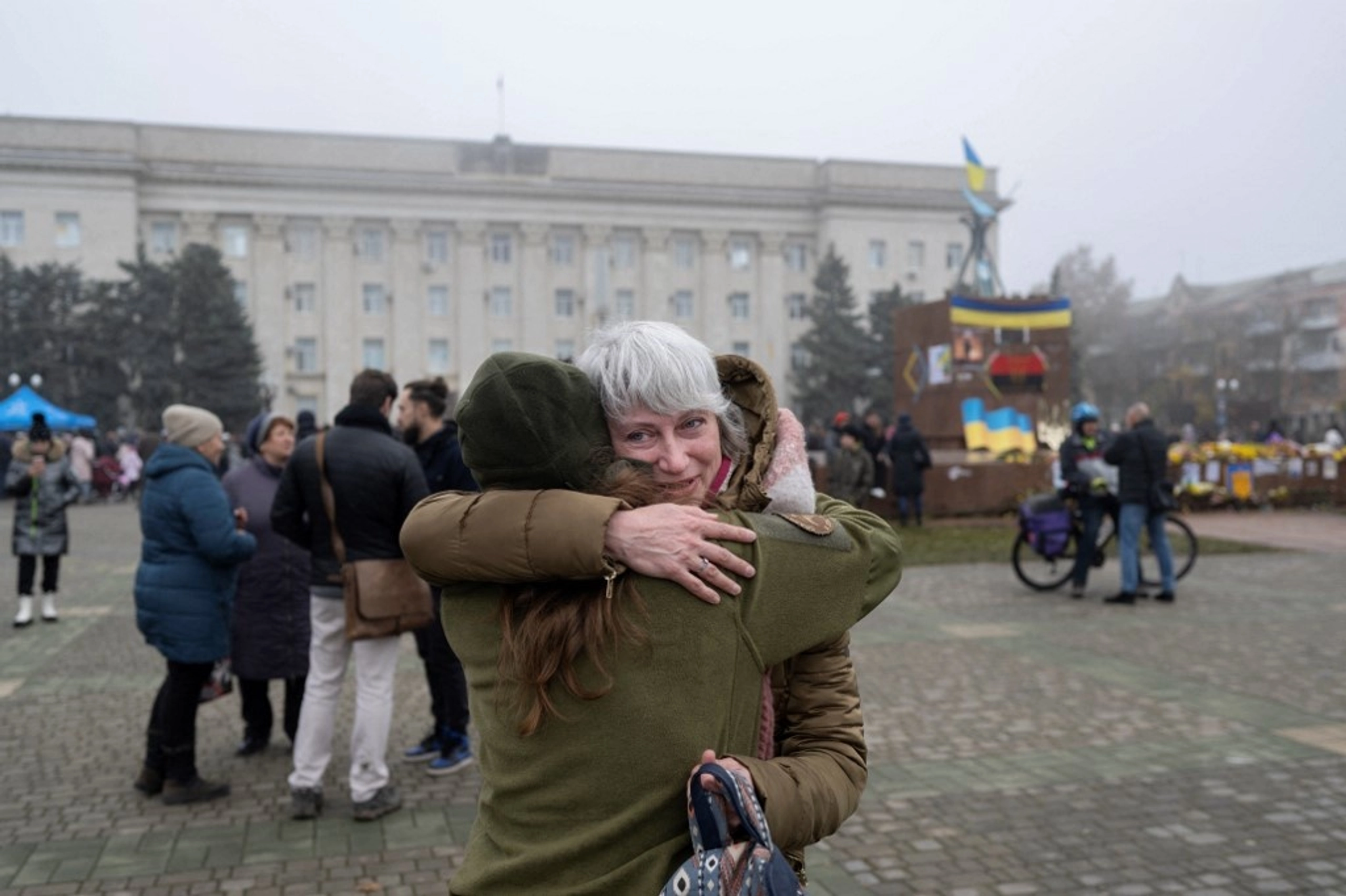 In Kherson, Longing for Family Still Under Russian Occupation