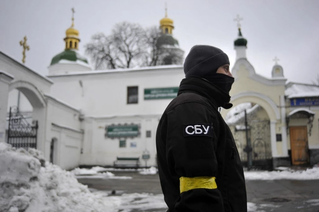 Ukraine Raids Kyiv Monastery Over Suspected Ties to Russian Intel