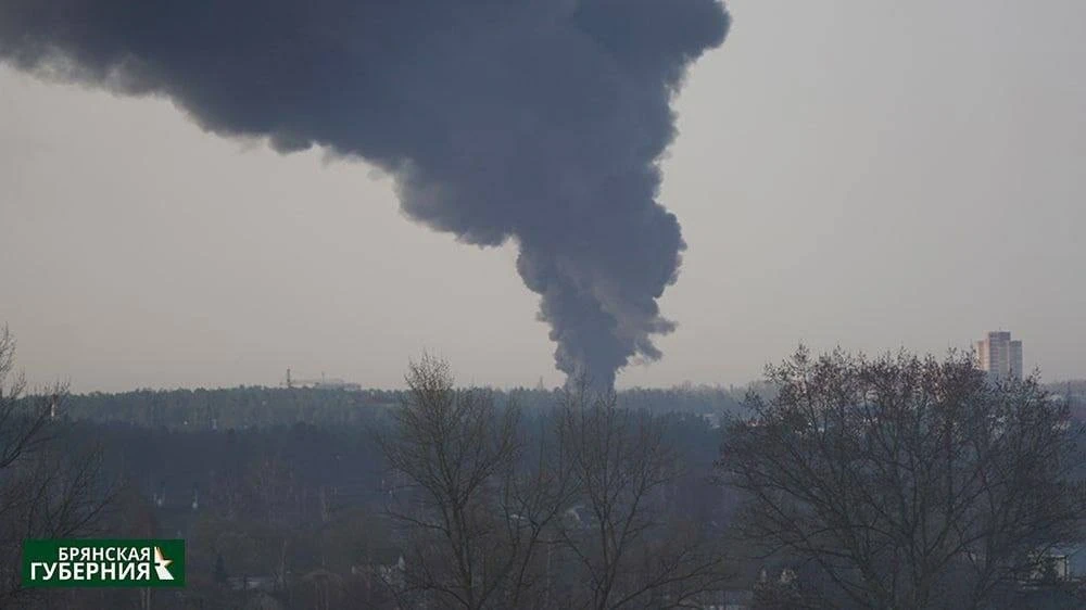 Massive Oil Depot Fire Reported in Russian Region Bordering Ukraine