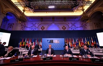 قمة الناتو في بوخارست: إشارات غامضة لمستقبل أوكرانيا