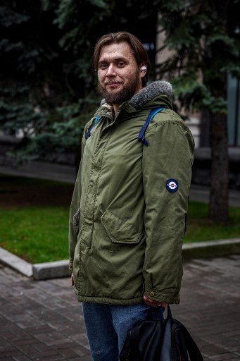 Stepan Kuriy, 29, poses in Kyiv on November 8, 2022, amid the Russian military invasion of Ukraine. &#8211; &#8220;National influencer&#8221; Ukrainian President Volodymyr Zelensky set the trend by wearing khaki outfits in every setting since the beginning of the Russian invasion in February. In the eight months of war, his people followed suit. (Photo by Dimitar DILKOFF / AFP)