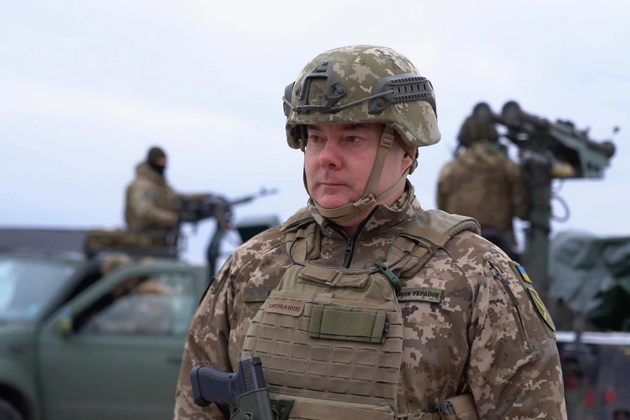 Nayev: Enemy Troops Building up in Belarus