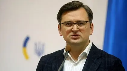 Кулеба: небезпечні пакунки отримали ще два посольства України