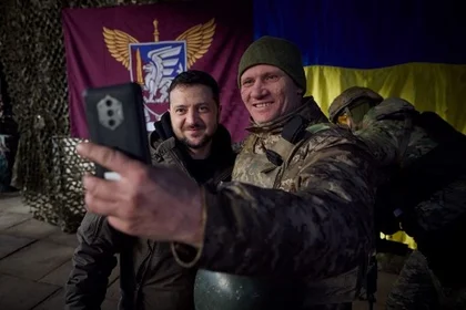 Zelensky Visits Donbas Near ‘Difficult’ Ukraine Front