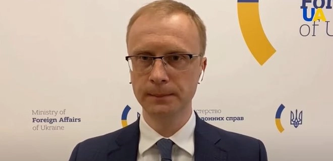 Ще один закривавлений пакунок надіслали українському посольству у Греції