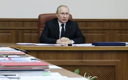 Putin Meets Top Military Brass to Discuss Ukraine Strategy