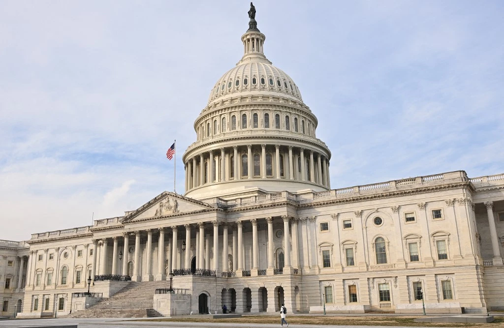US Congress Green-Lights $1.7 Trillion in Government Spending