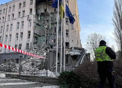 Ракетний обстріл України: росіяни вбили людину та пошкодили житлові будинки