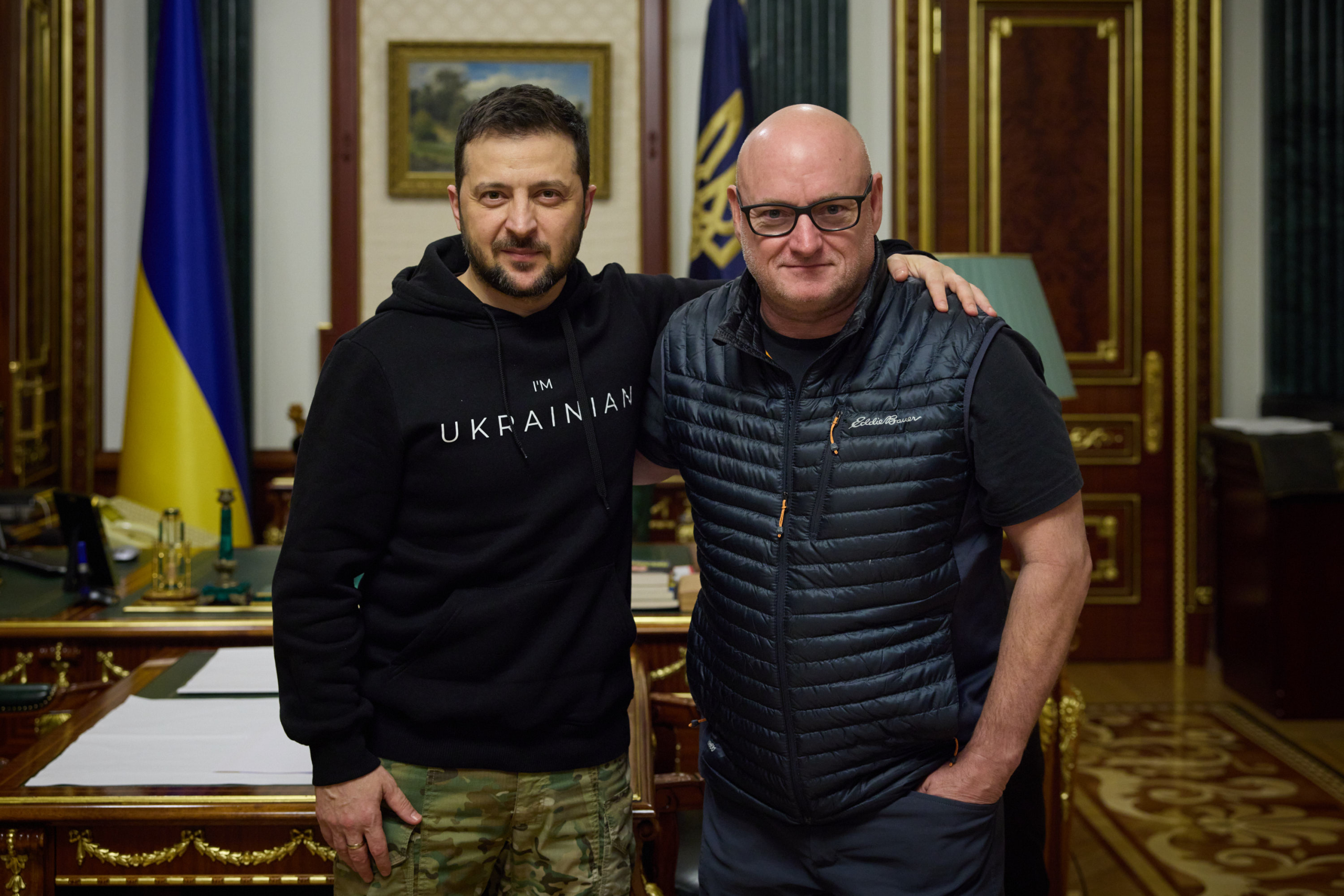 Volodymyr Zelenskyy  and Scott Kelly, an astronaut. Photo by the Presidential Office