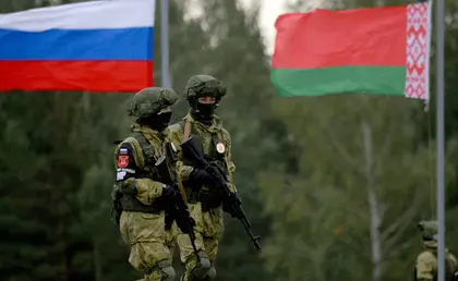 Білорусь продовжила спільні військові навчання з Росією