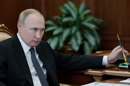 Putin orders screening of Ukraine assault documentaries