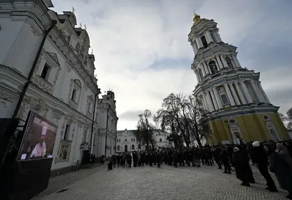 Little Respite in Fighting as Ukraine Marks Orthodox Christmas