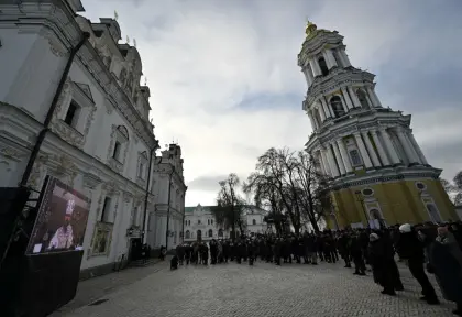 فترة راحة قليلة في القتال حيث تحتفل أوكرانيا وروسيا بعيد الميلاد الأرثوذكسي