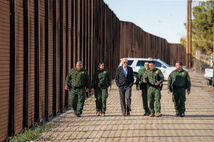 Байден відвідав кордон із Мексикою вперше зі вступу на посаду президента