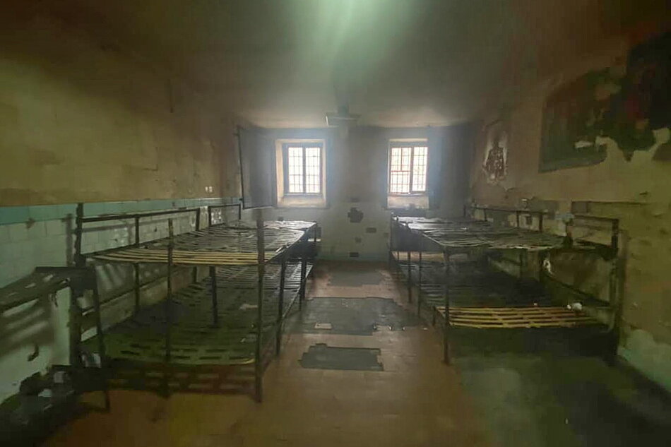 A cell at the Lukyanivske pre-trial detention center in Kyiv before it was renovated in December 2020.