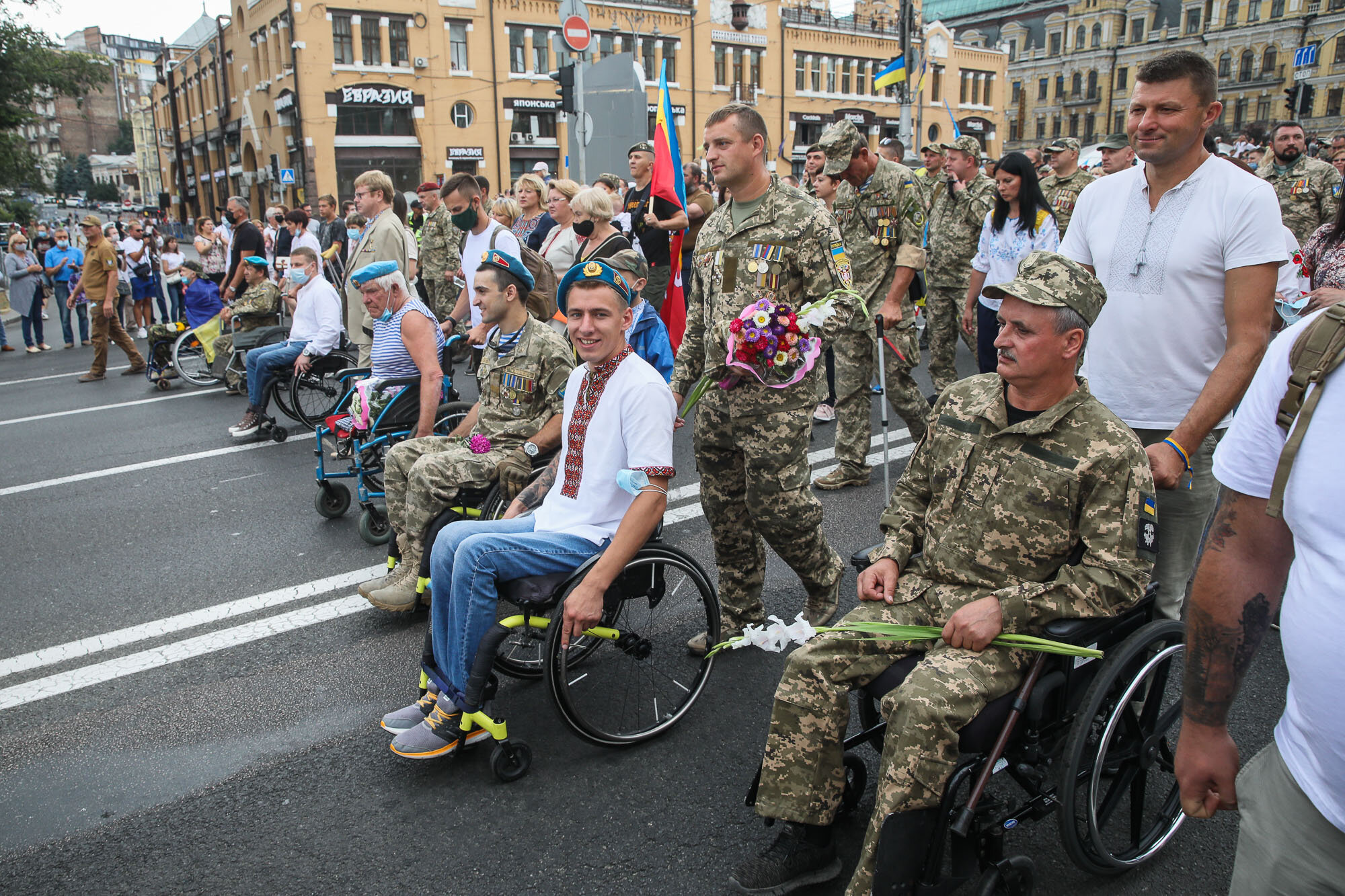 Ukrainian veterans and activists participate in the March of Defenders of Ukraine, an event that celebrated Ukraine&#8217;s Independence Day in Kyiv on Aug. 24, 2020.